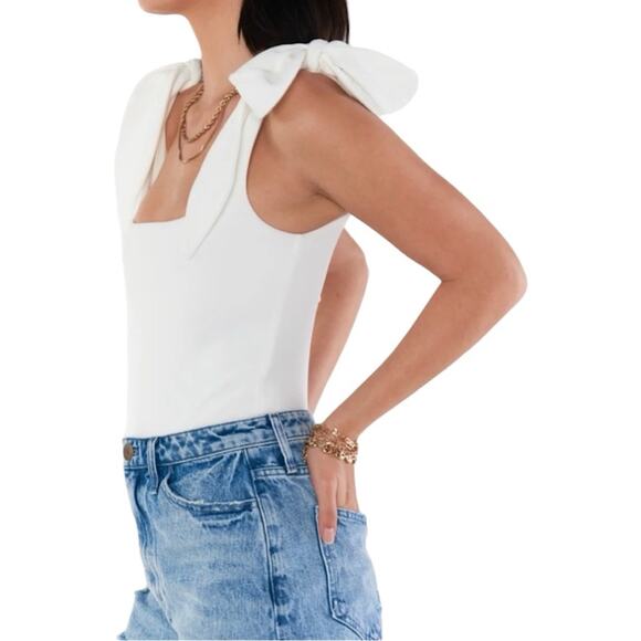 NWT Show Me Your MuMu Gidget Bow Bodysuit in White Bone Size Medium Retail $98 - Picture 3 of 7